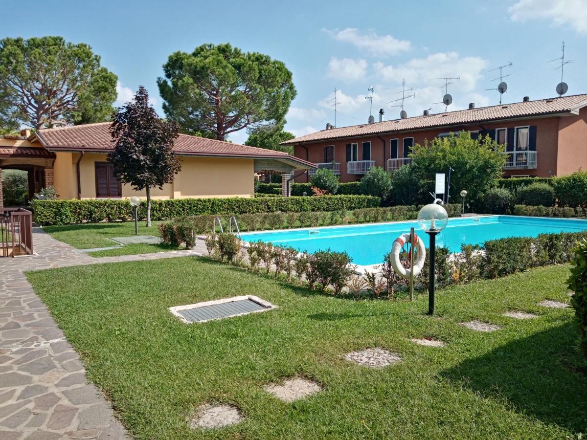 Casa Palmeta - 2 Bedrooms Apartment With Pool Sirmione Exterior photo