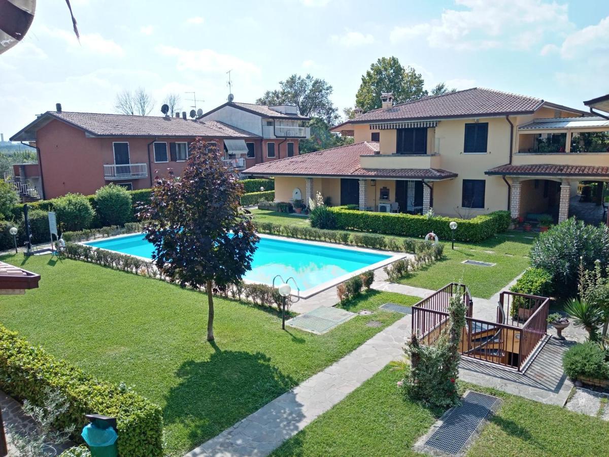 Casa Palmeta - 2 Bedrooms Apartment With Pool Sirmione Exterior photo