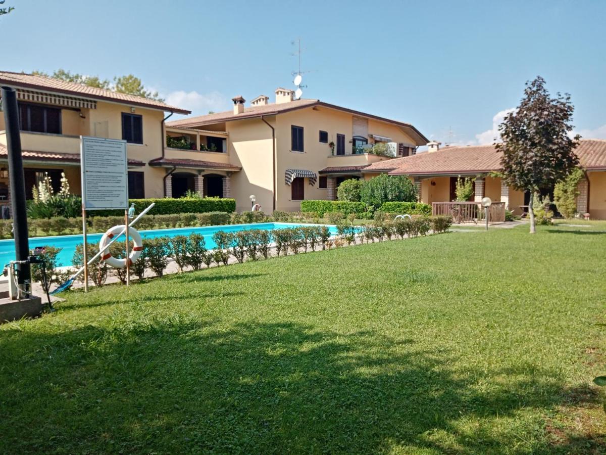 Casa Palmeta - 2 Bedrooms Apartment With Pool Sirmione Exterior photo